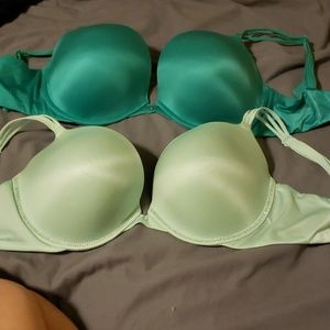 2 very sexy push up bras.